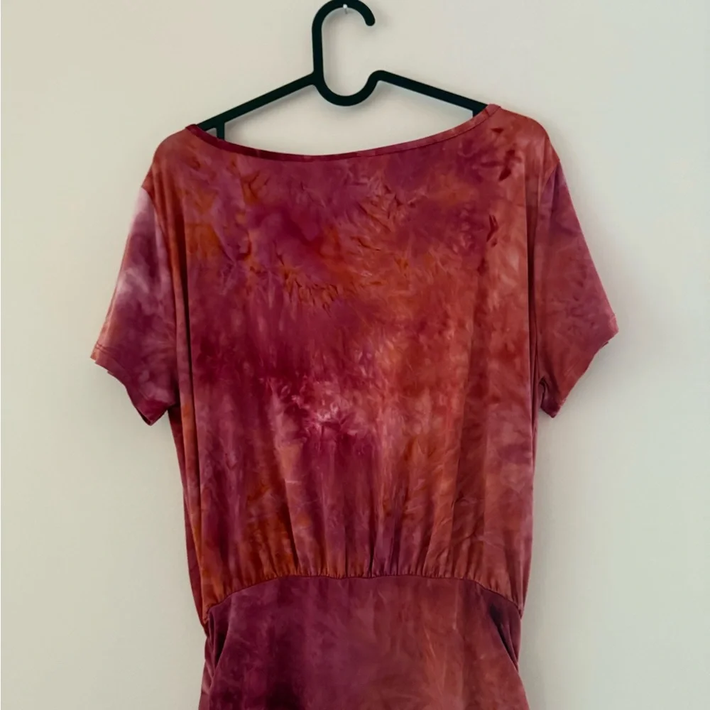 Red Tie-Dye One Shoulder Ruched Dress - Picture 6 of 6